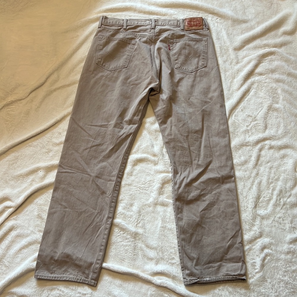 Levi’s - Picture 3 of 4